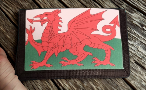 Welsh Flag Velcro Wallet|Waled Baner Cymru