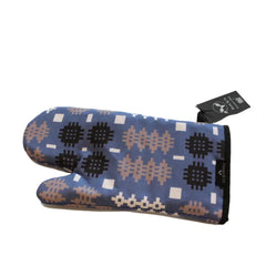 Blue Welsh Tapestry Oven Mitt|Maneg Popty Carthen Gymreig (Glas)