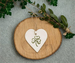 Shamrock - Handmade Ceramic Tag Heart| Addurn Calon Pob Lwc