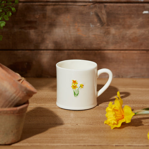 Daffodil Embossed Mug|Mwg Cennin Pedr