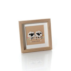 Framed Croeso Adref Easel|Ffrâm Croeso Adref