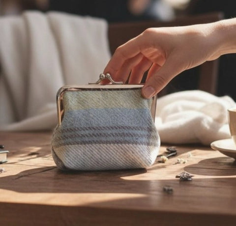 Balmoral Check Wool Touch Coin Purse|Pwrs Balmoral Llwydlas