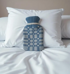 1L Blue Design Hot Water Bottle | Potel Dŵr Poeth 1L Cynllun Glas