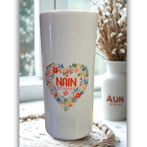 Nain Arbennig Ceramic Vase|Fâs Blodau Nain Arbennig