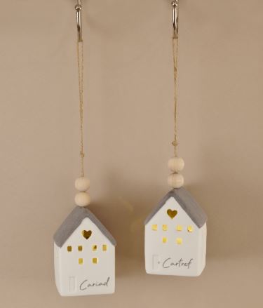 Cartref / Cariad